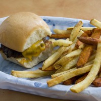 Kid’s Mini Hamburger / Cheeseburger